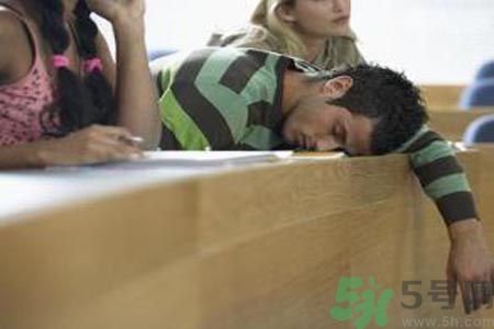 睡覺流口水是什么原因？睡覺流口水怎么辦？