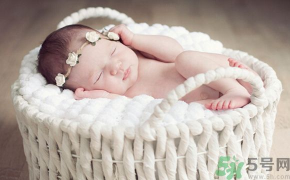 寶寶不睡覺怎么辦？寶寶不睡覺怎么回事？