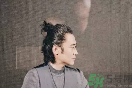 明星花式丸子頭引潮流 波叔這么萌你不愛嗎？