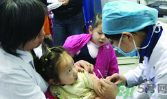 打了非法疫苗有什么癥狀?打了非法疫苗會(huì)怎樣?.png 打了非法疫苗有什么癥狀?打了非法疫苗會(huì)怎樣?.png