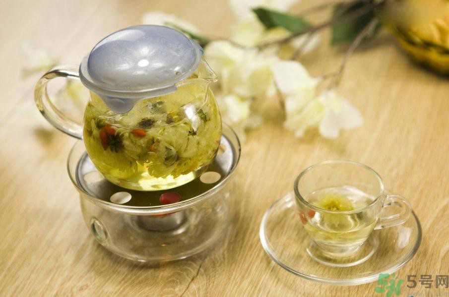 眼睛干澀怎么辦？眼睛干澀吃什么好？