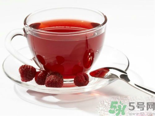 紅棗不能和什么一起吃？紅棗泡水喝會(huì)上火嗎？