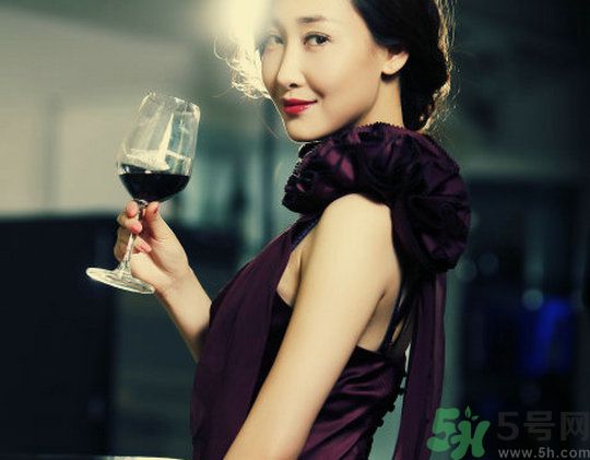 提升女人氣質(zhì)的100個(gè)細(xì)節(jié) 有了它你一定能嫁高富帥！