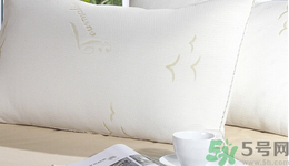 枕頭高好還是低好？睡覺不枕枕頭好不好？