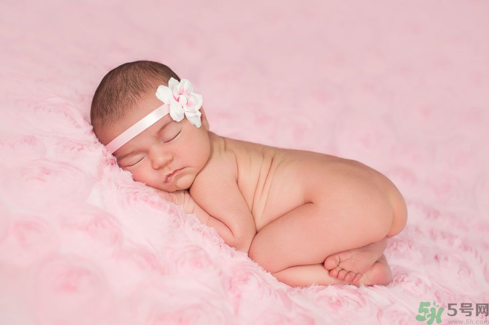 寶寶趴著睡覺好嗎？寶寶趴著睡覺是怎么回事？