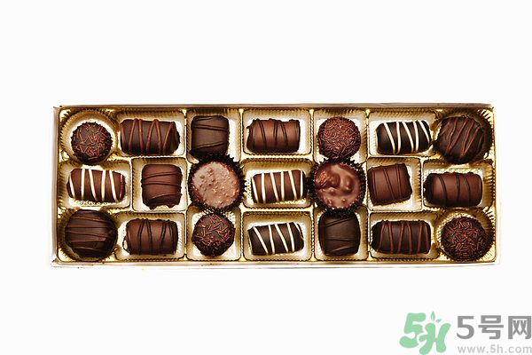 游泳前吃巧克力好嗎？游泳前吃什么好？