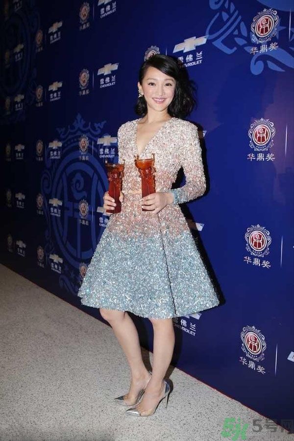 腿不夠長要穿什么？腿不夠長要穿它成就長腿！