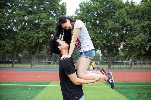 情侶最萌身高差是多少？女生多高最好？