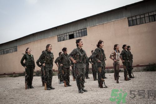 公交車遇到色狼怎么辦？防色狼手冊教你一招搞定！