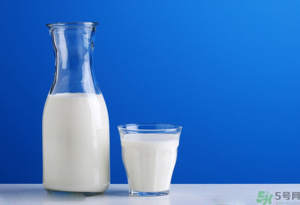 牛奶不可以和什么一起吃？牛奶可以喝蘋果一起吃嗎？