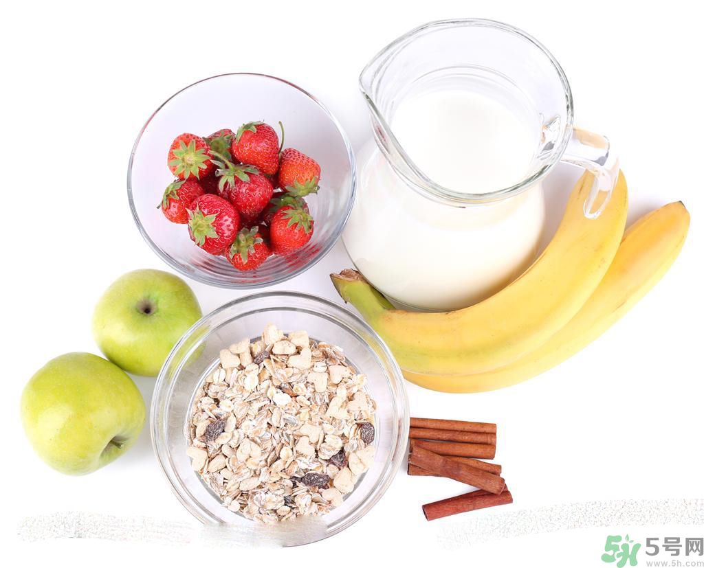 牛奶不可以和什么一起吃？牛奶可以喝蘋果一起吃嗎？