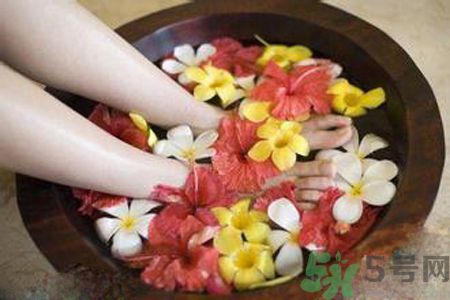 泡腳有什么好處？泡腳有什么禁忌？