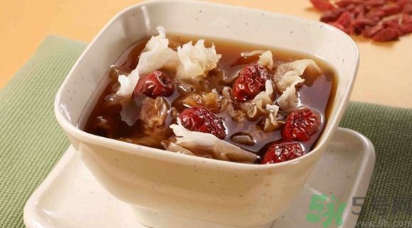 貧血吃什么補(bǔ)血？貧血吃阿膠好嗎？