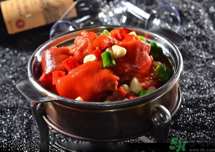 吃豬蹄可以豐胸嗎？吃豬蹄可以美容嗎？