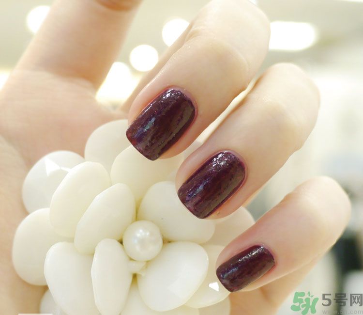 指甲油怎么去掉？指甲油有什么危害？