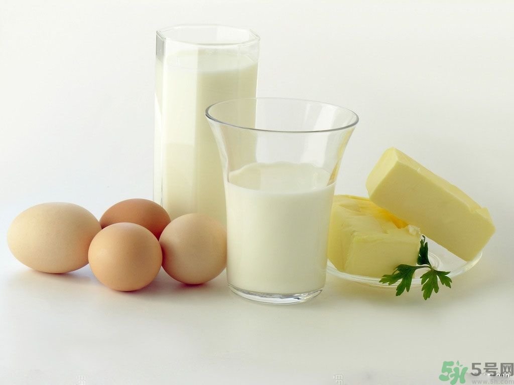 雞蛋能和牛奶一起吃嗎？雞蛋不能和什么一起吃？