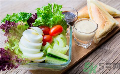 吃什么食物容易得腎結(jié)石？腎結(jié)石不能吃什么？