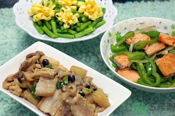 蘆筍開(kāi)花了還可以吃嗎？蘆筍尾部開(kāi)花能吃嗎？