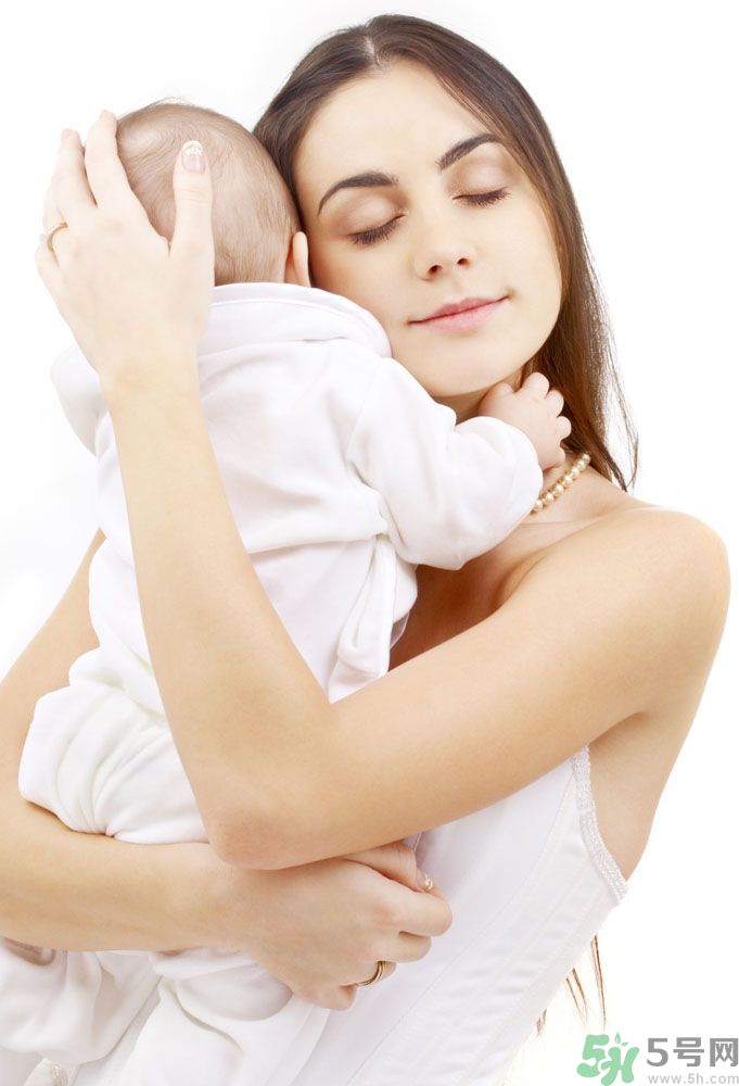 女生手腳冰涼是什么原因？手腳冰涼怎么調(diào)理？