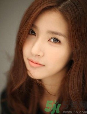 女生手腳冰涼是什么原因？手腳冰涼怎么調(diào)理？