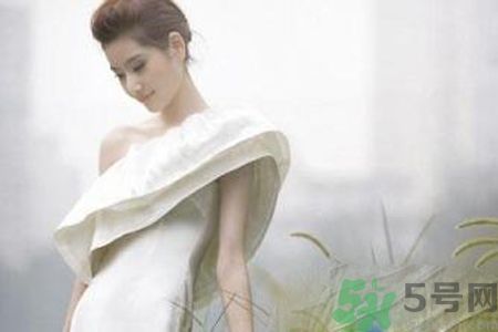 月經(jīng)顏色發(fā)黑是怎么回事？月經(jīng)顏色發(fā)黑怎么辦？