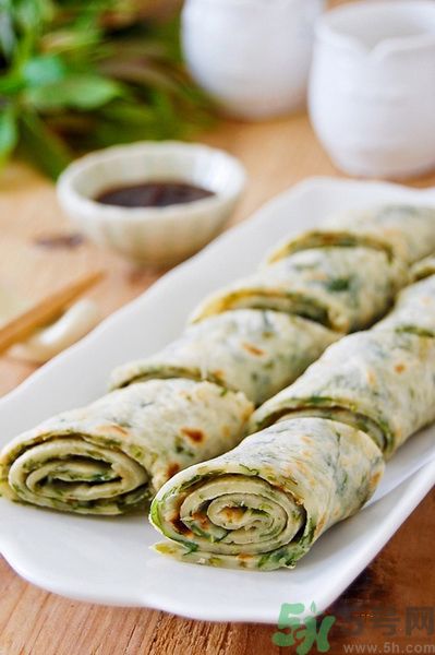 香椿雞蛋餅怎么做？香椿煎蛋餅做才能好吃？