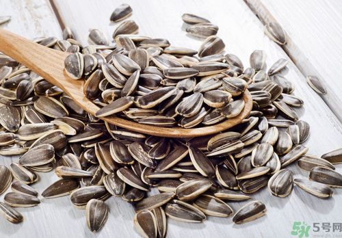 高血脂可以吃花生嗎？高血脂可以吃瓜子嗎？