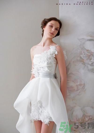 背上為什么會長痘痘？長痘痘怎么辦？