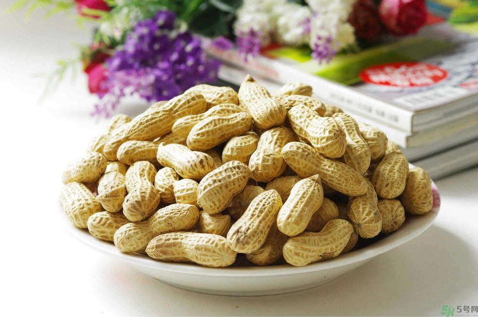 膽固醇高可以吃花生嗎？膽固醇高可以喝牛奶嗎？