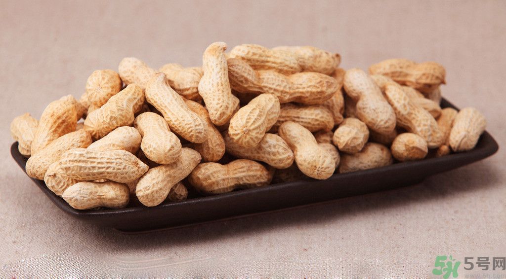 膽固醇高可以吃花生嗎？膽固醇高可以喝牛奶嗎？