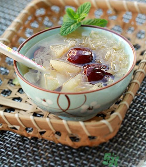 春季咳嗽怎么辦？春季咳嗽吃什么好？