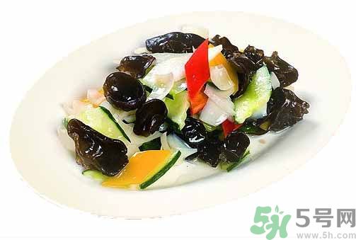 黑木耳怎么做好吃？黑木耳的家常做法？