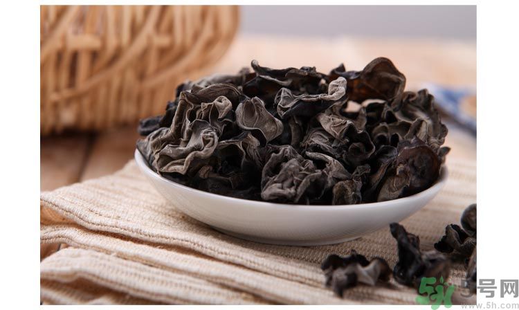 多吃黑木耳有什么好處？黑木耳可以排毒嗎？