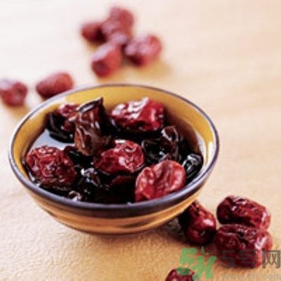 黑木耳可以治便秘嗎？黑木耳有什么食療的方法？