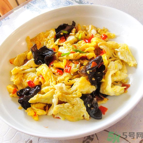 黑木耳炒雞蛋怎么做？黑木耳炒雞蛋怎么做最好吃？