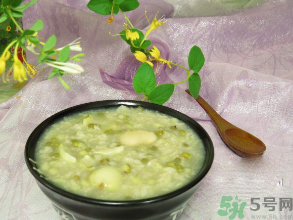 皮膚過敏怎么辦？皮膚過敏吃什么？