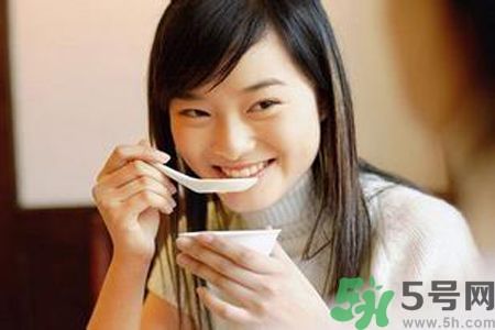 胃潰瘍吃什么食物好？調(diào)理胃潰瘍的方法有哪些？