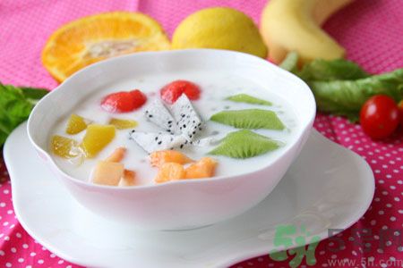 胃潰瘍可以喝酸奶嗎？胃潰瘍喝酸奶好嗎？