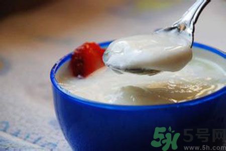 胃潰瘍可以喝酸奶嗎？胃潰瘍喝酸奶好嗎？