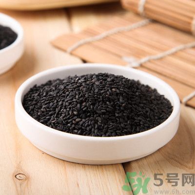 黑芝麻怎么吃可以治白發(fā)？黑芝麻真的能治白頭發(fā)？