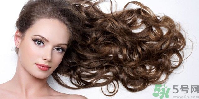 頭發(fā)干枯是為什么？頭發(fā)干枯的原因？