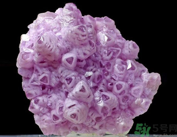 三生石是真的嗎？三生石能保佑姻緣嗎？