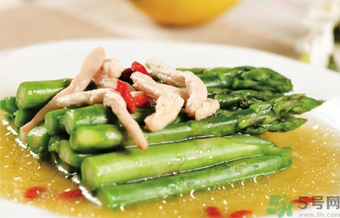 蘆筍可以炒雞肉嗎？蘆筍炒雞肉怎么吃？