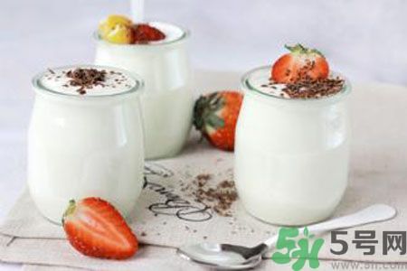 痛風可以喝酸奶嗎？痛風喝酸奶好嗎？