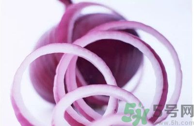 洋蔥可以和魚一起吃嗎？洋蔥不可以和什么一起吃？