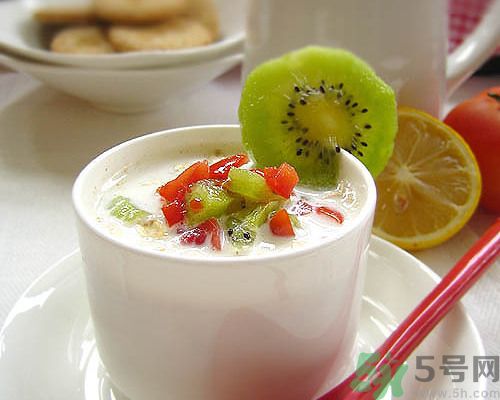 牛奶能和獼猴桃一起吃嗎？牛奶不能和什么一起吃？