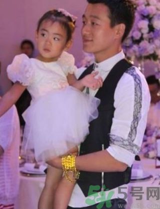 佟大為三度當(dāng)?shù)?佟大為有兒子嗎？