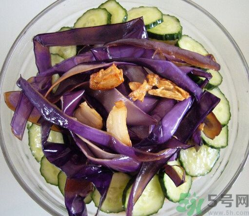 吃茄子要削皮嗎？茄子皮能吃嗎？