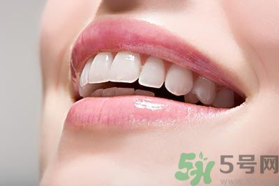唇色發(fā)白是怎么回事？唇色發(fā)白怎么辦？