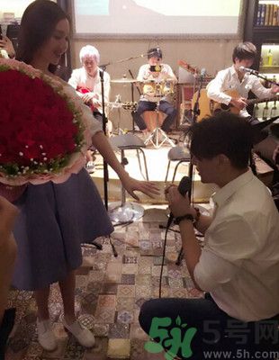 朱孝天向女友求婚 求婚鉆戒幾克拉？